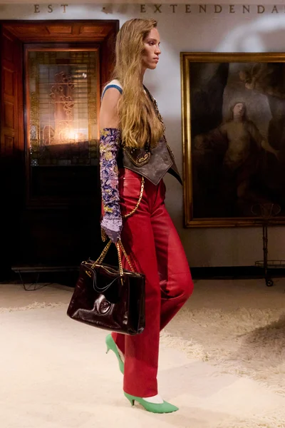 Look 71